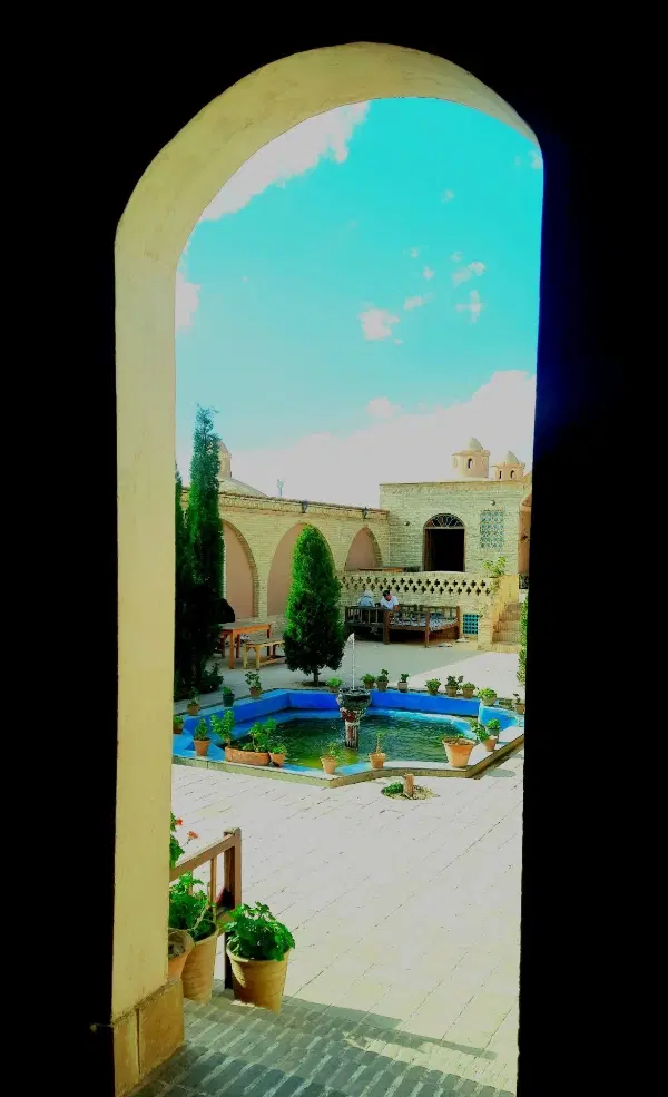 همخونه خانوم