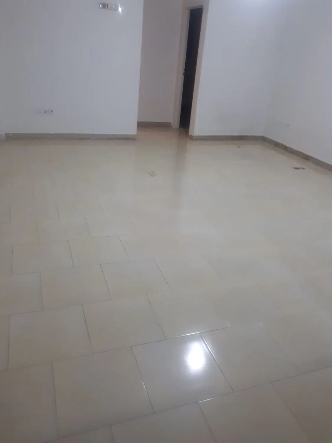 یک واحد اپارتمان فروشی