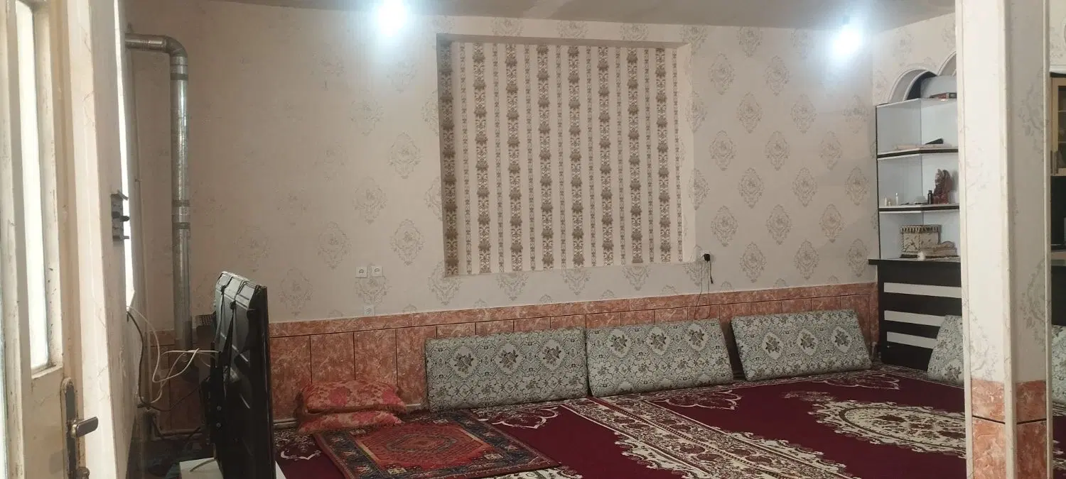 خانه ویلایی در شهرک بهرامی کوچه لاله 21