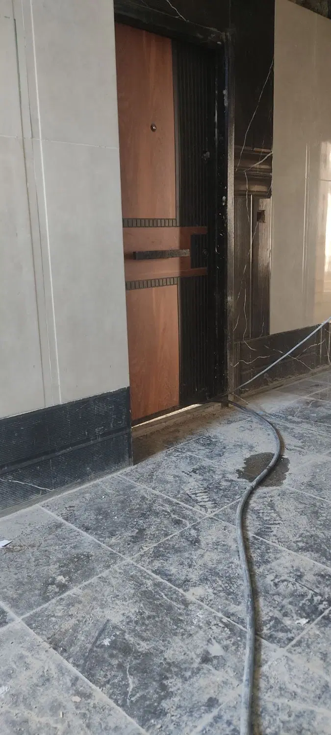 100متر پارکینگ اختصاصی، گلشهر
