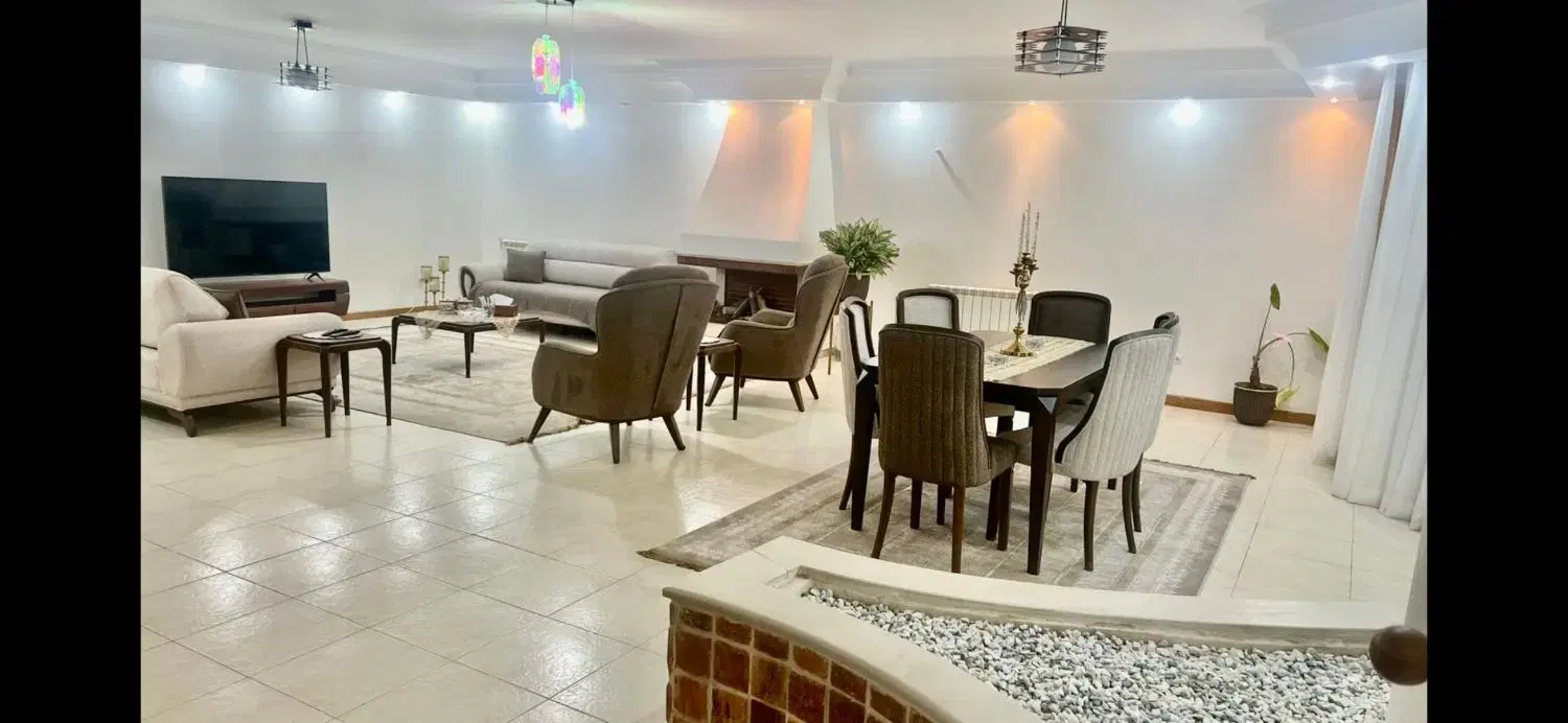 رهن واجاره منزل حیاط دار  ۴۰۰ متر ۳ خوابه در نیایش