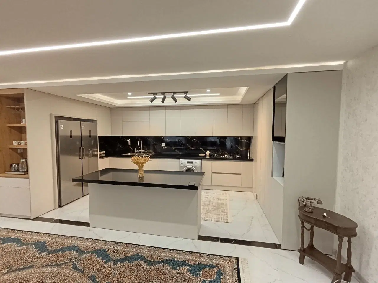 فروش واحد دوخواب 90متری 10300لوکیشن سفیر