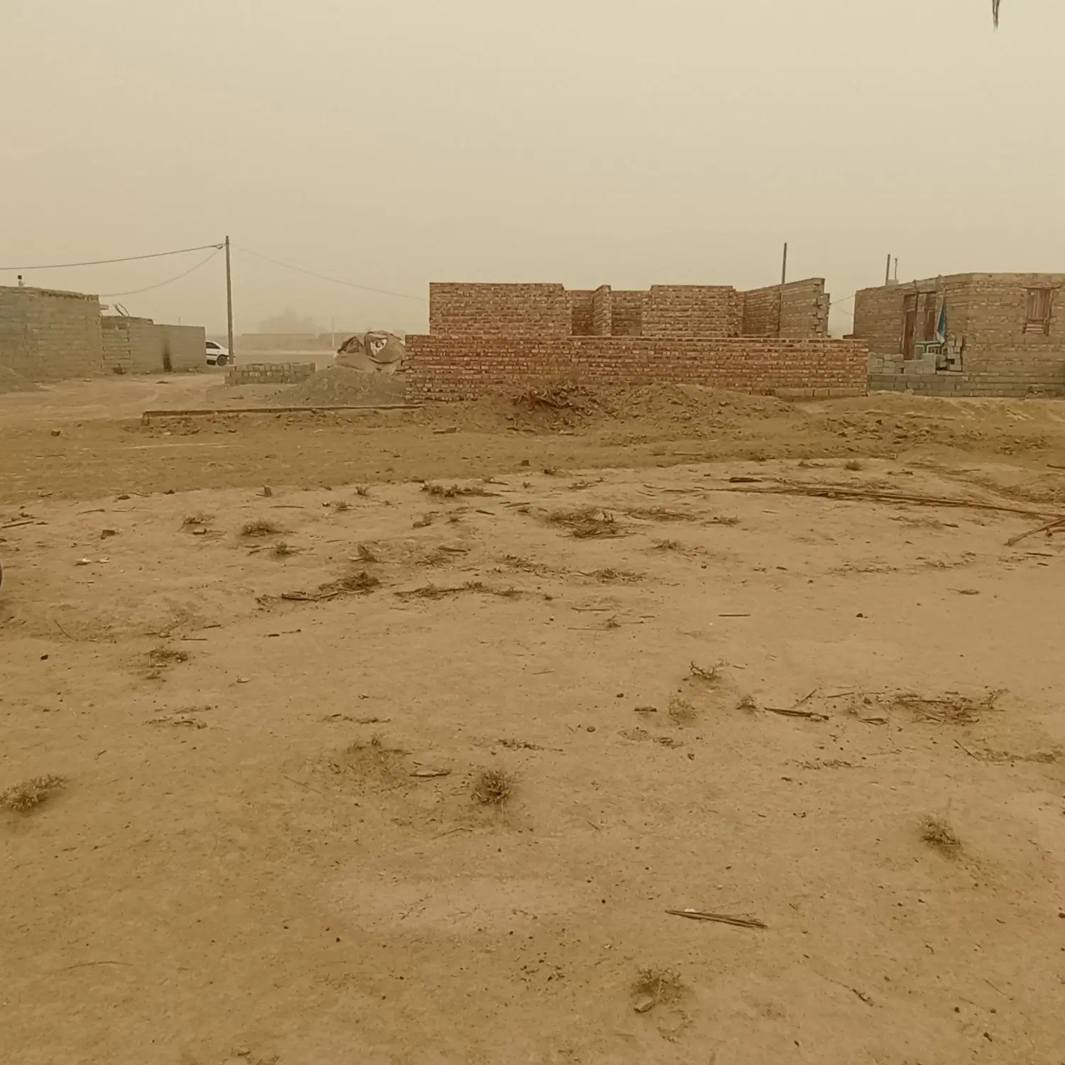 زمین فروشی