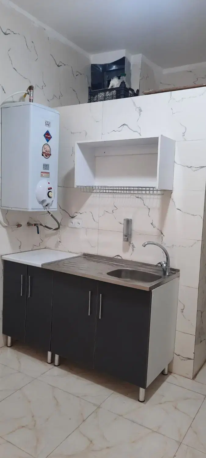 مغازه فروشی کرونی