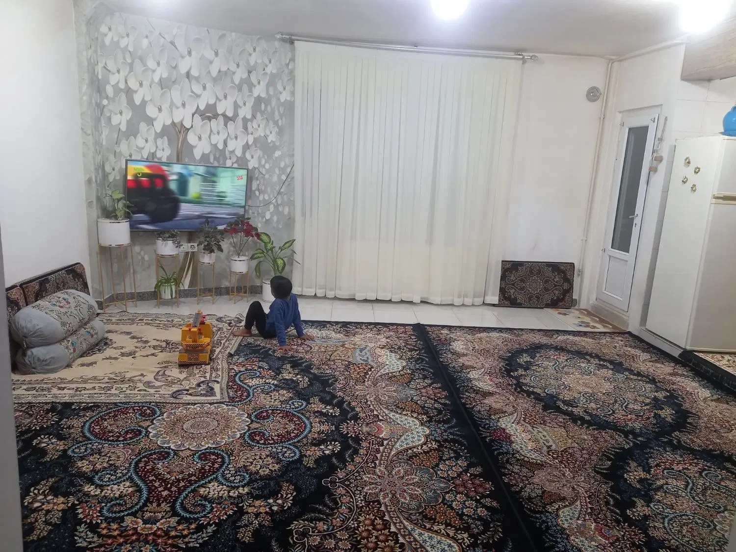 خانه مسکن مهرگلزار طبقه اول پارکینگ انباری هم داره