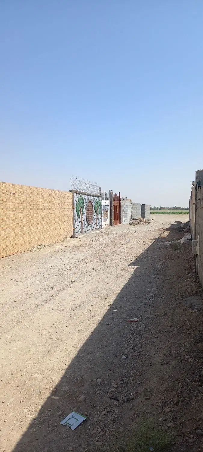 چهاردیواری،باغ نیمه کاره زیار ادلان