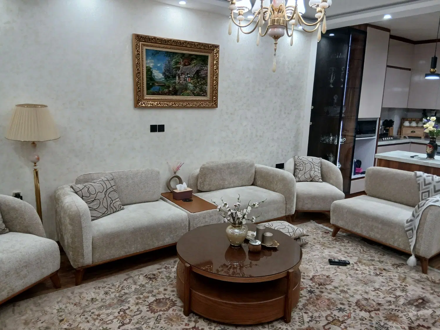آپارتمان ۵۴متری بر خیابان تولایی
