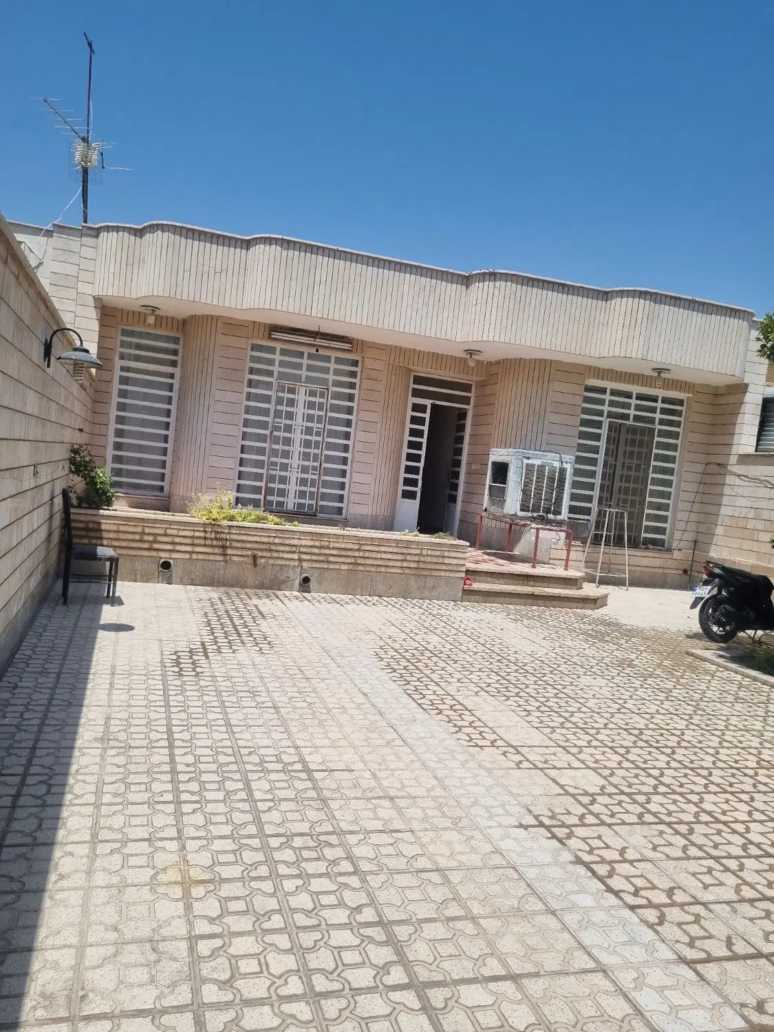 فروش منزل ۳۰۰ متری خیابان ساحلی بلوار اصناف