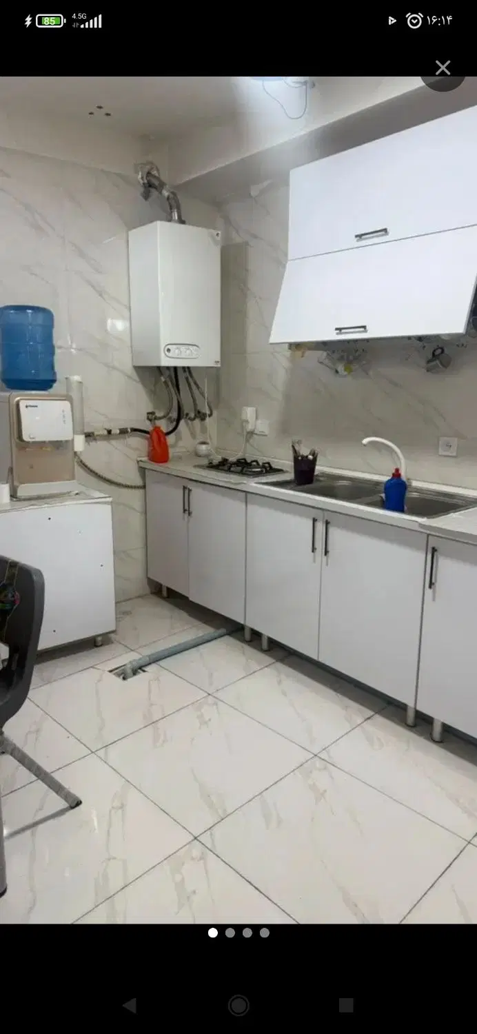تجاری 180خیابان دستغیب رو به رو گص صادقی