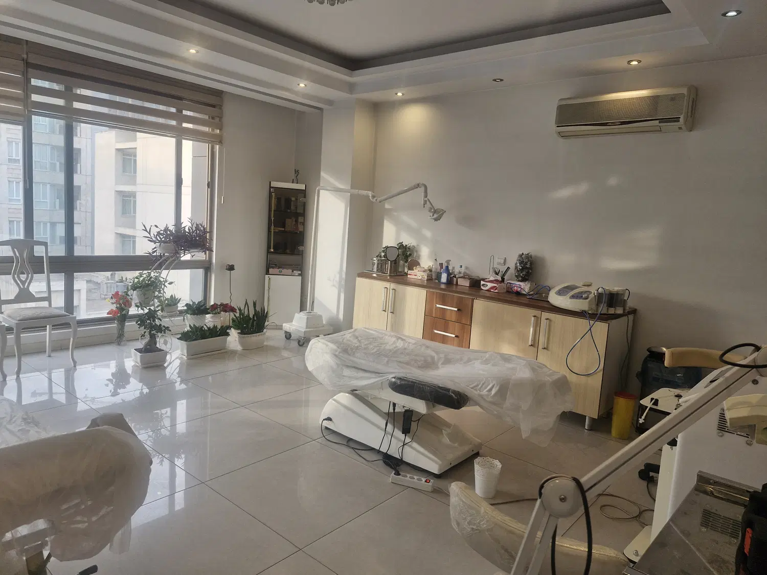 اجاره اتاق از کلینیک زیبایی زعفرانیه