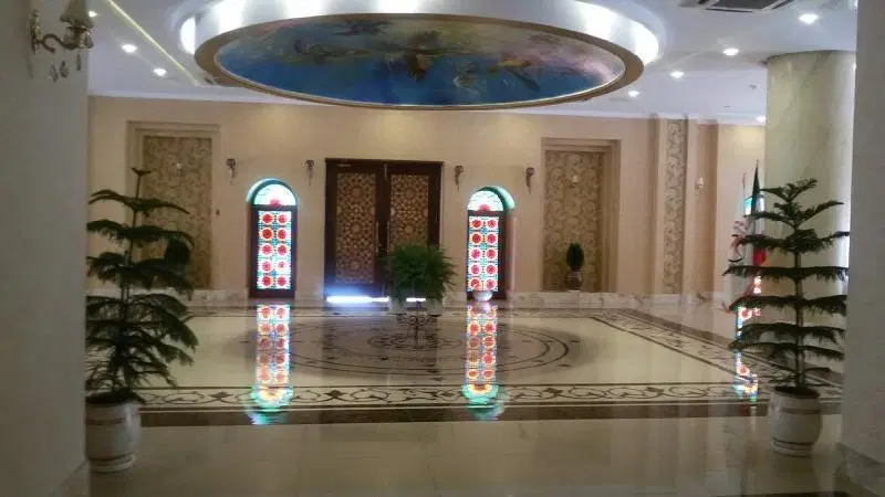 برج ترنج  75 متر  دو خواب  فول امکانات