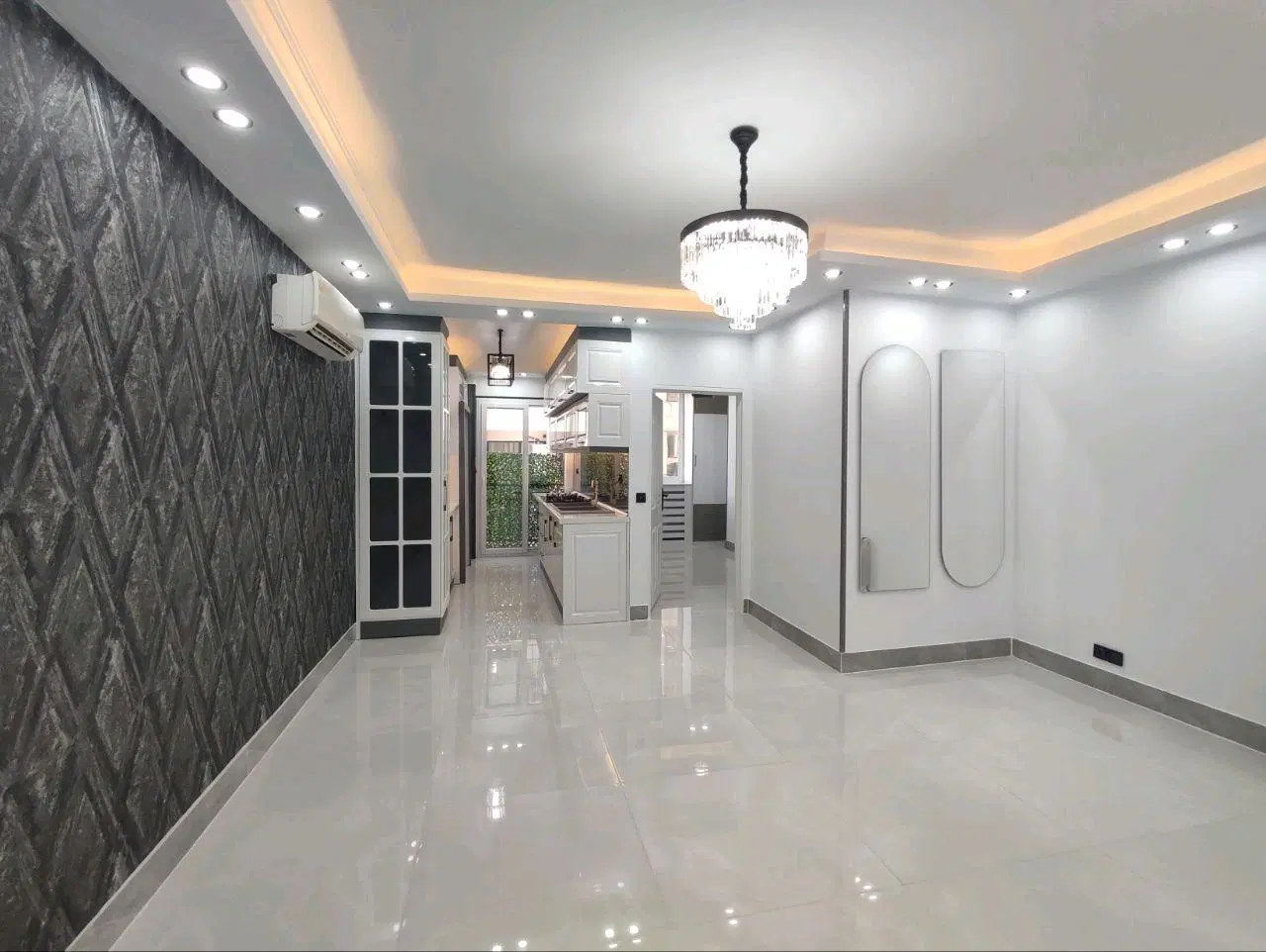 58 متر سند تکبرگ دارای بالکن  فول امکانات