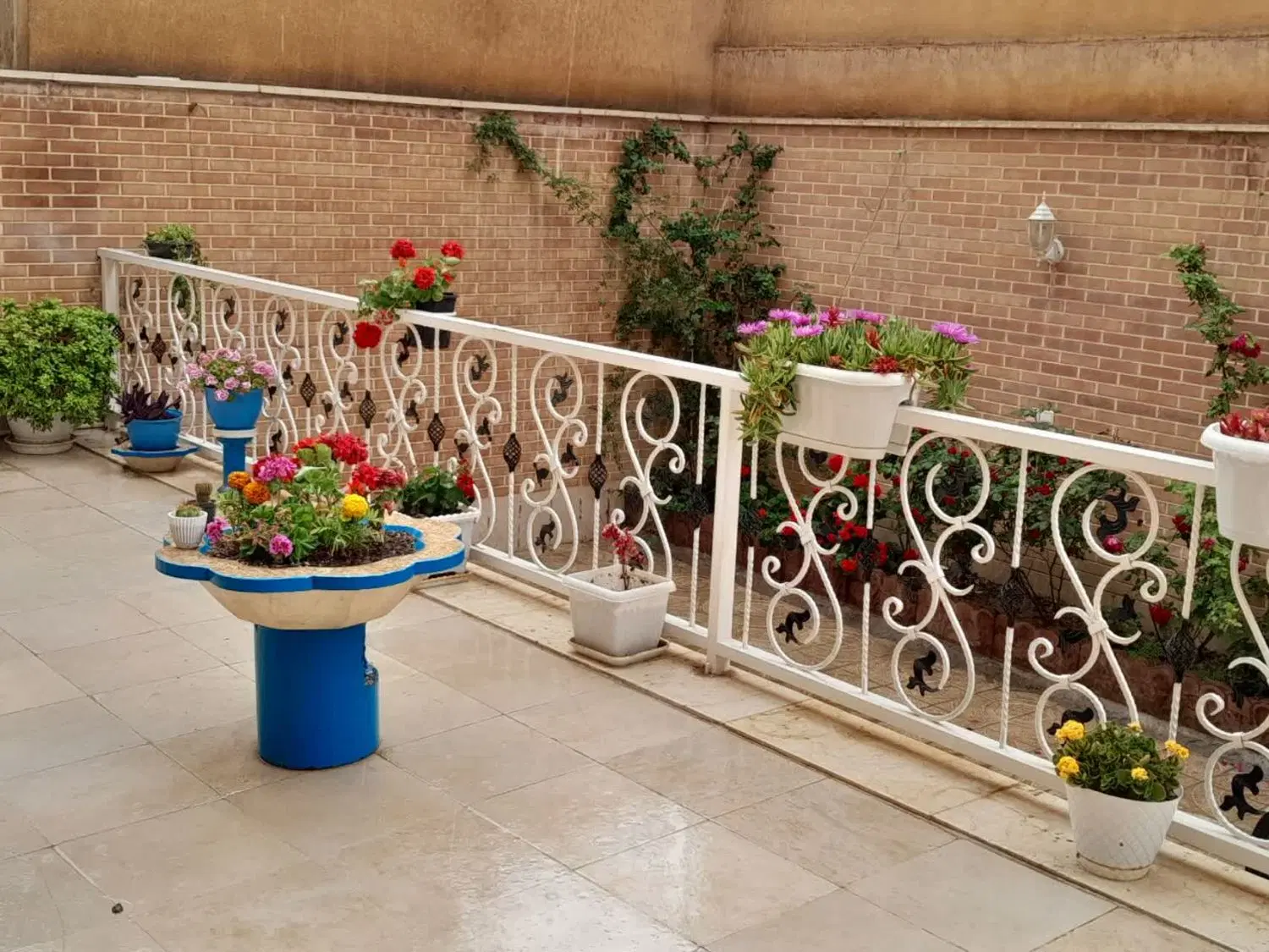 آپارتمان بزرگمهر