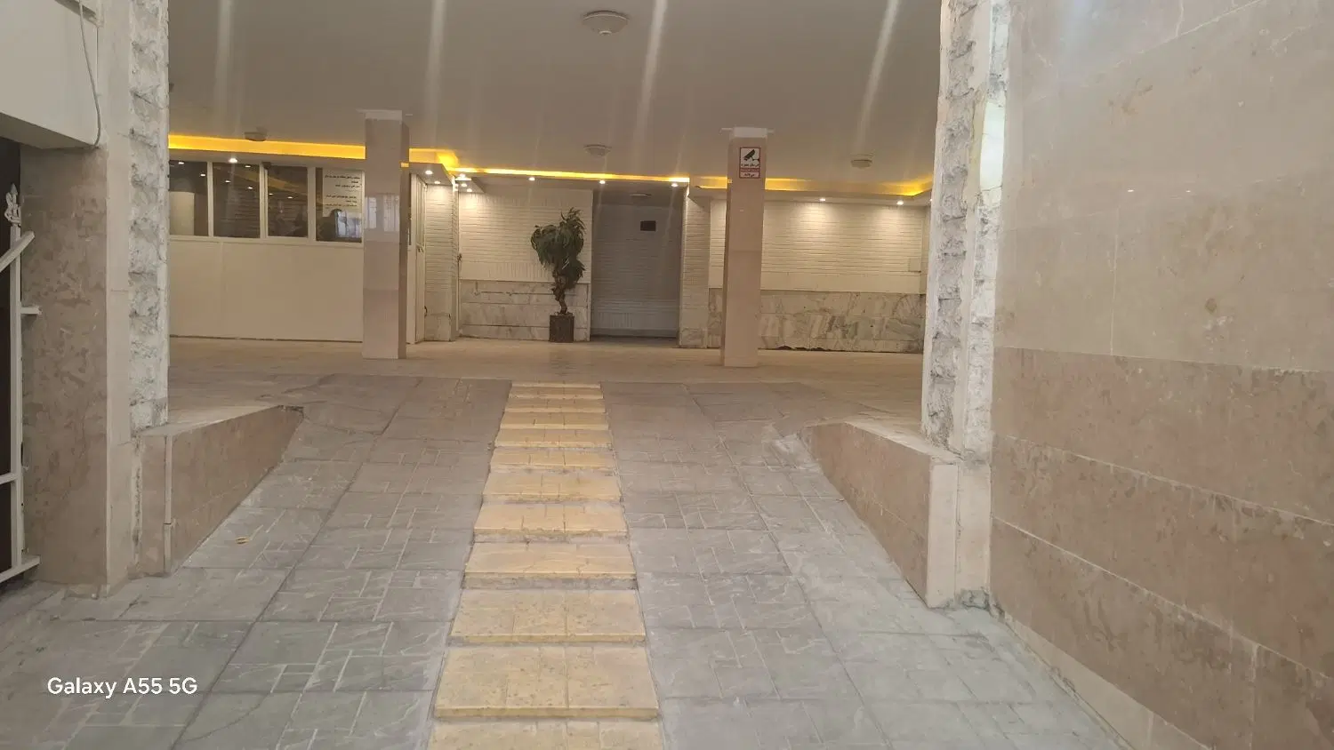 واحد اداری تابلوخور پنجره ها رو به نیکامال خ۲ شرقی