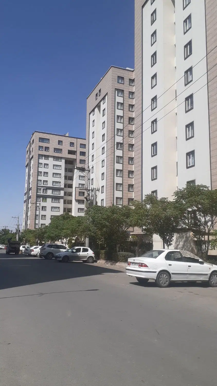 ۹۲متر طبقه اول ر اقبال