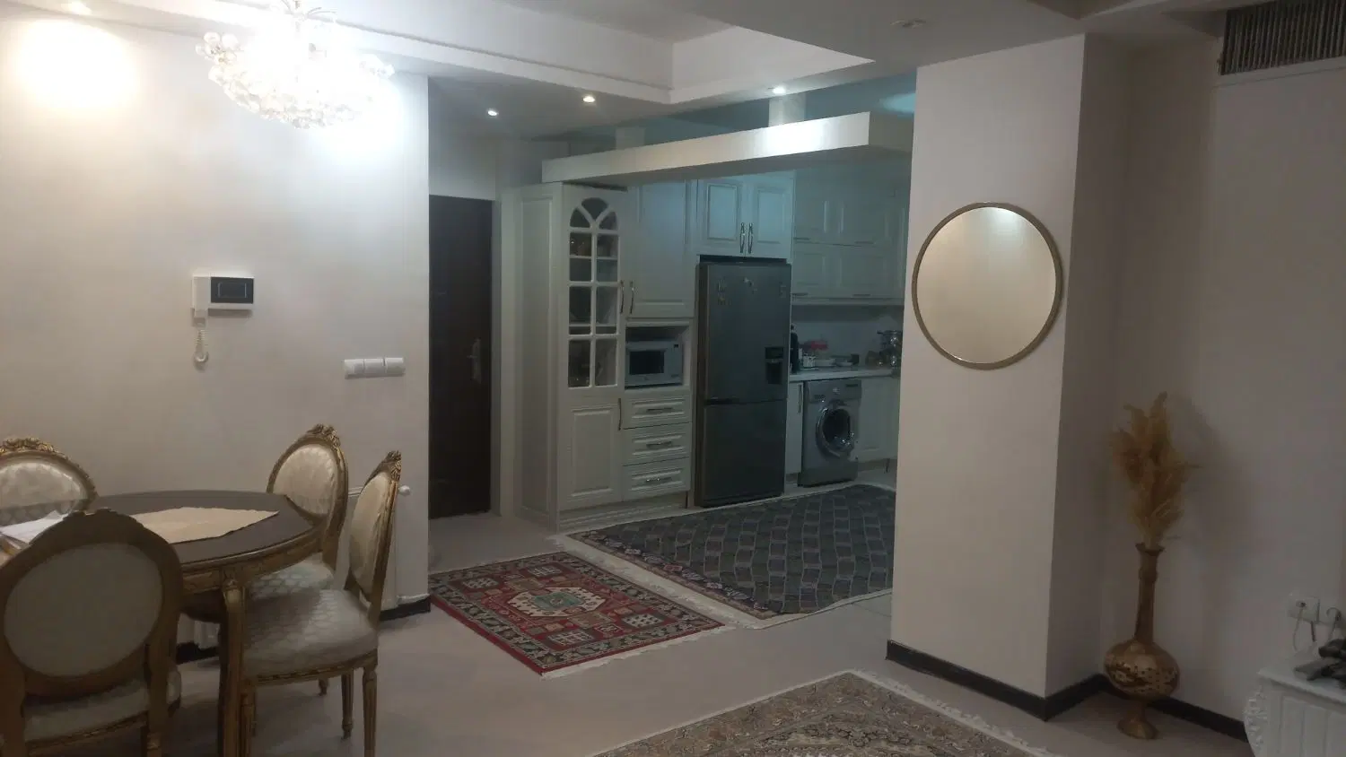 آپارتمان ۱۰۰ متری  دو خواب شهرک یاس شمالی