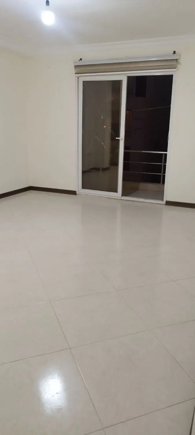 نوبنیاد دو.         خانم نفیسی