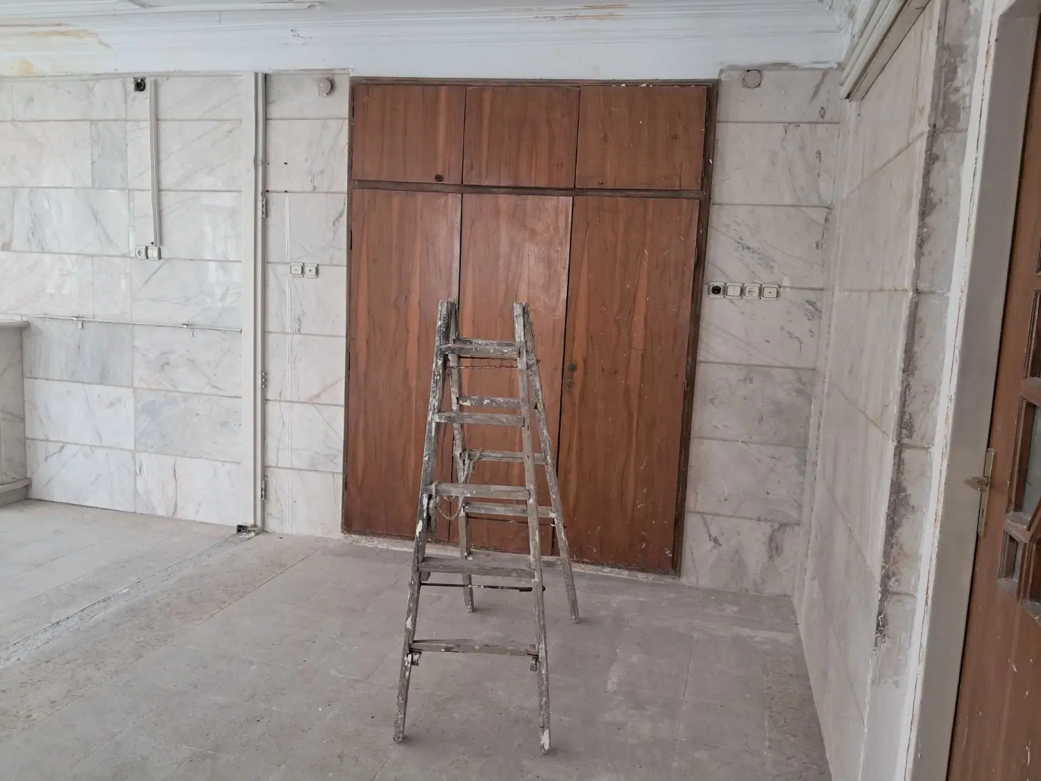 آپارتمان اداری تجاری