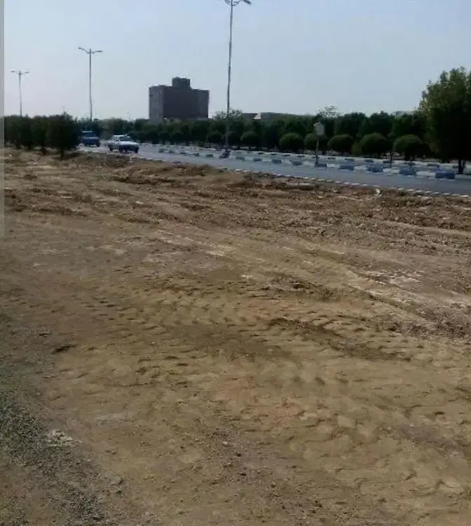 زمین واقع در بزرگراه حسینالهاشمی