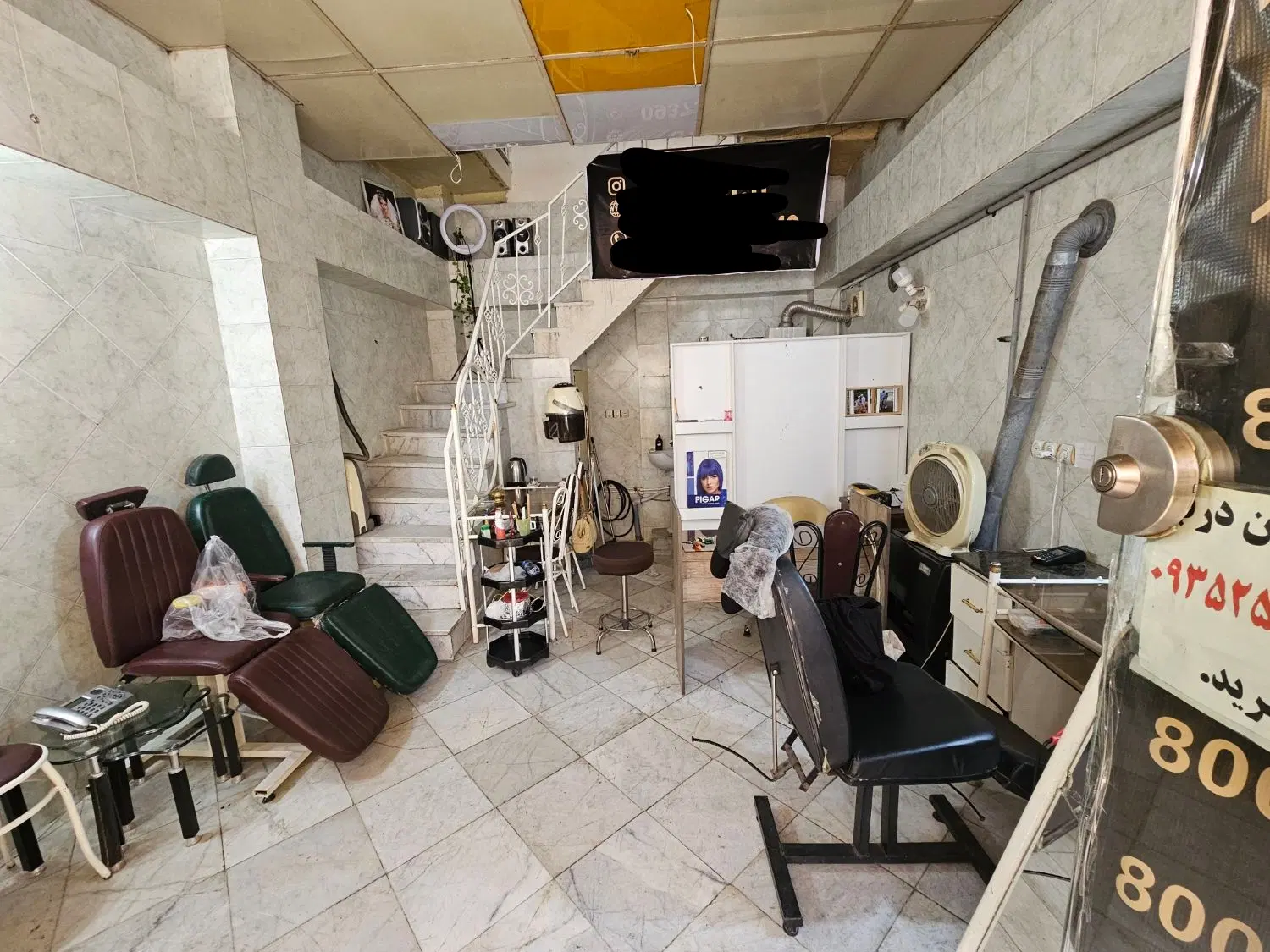 مغازه ۳۰ متر ۲۷ متر بالکن