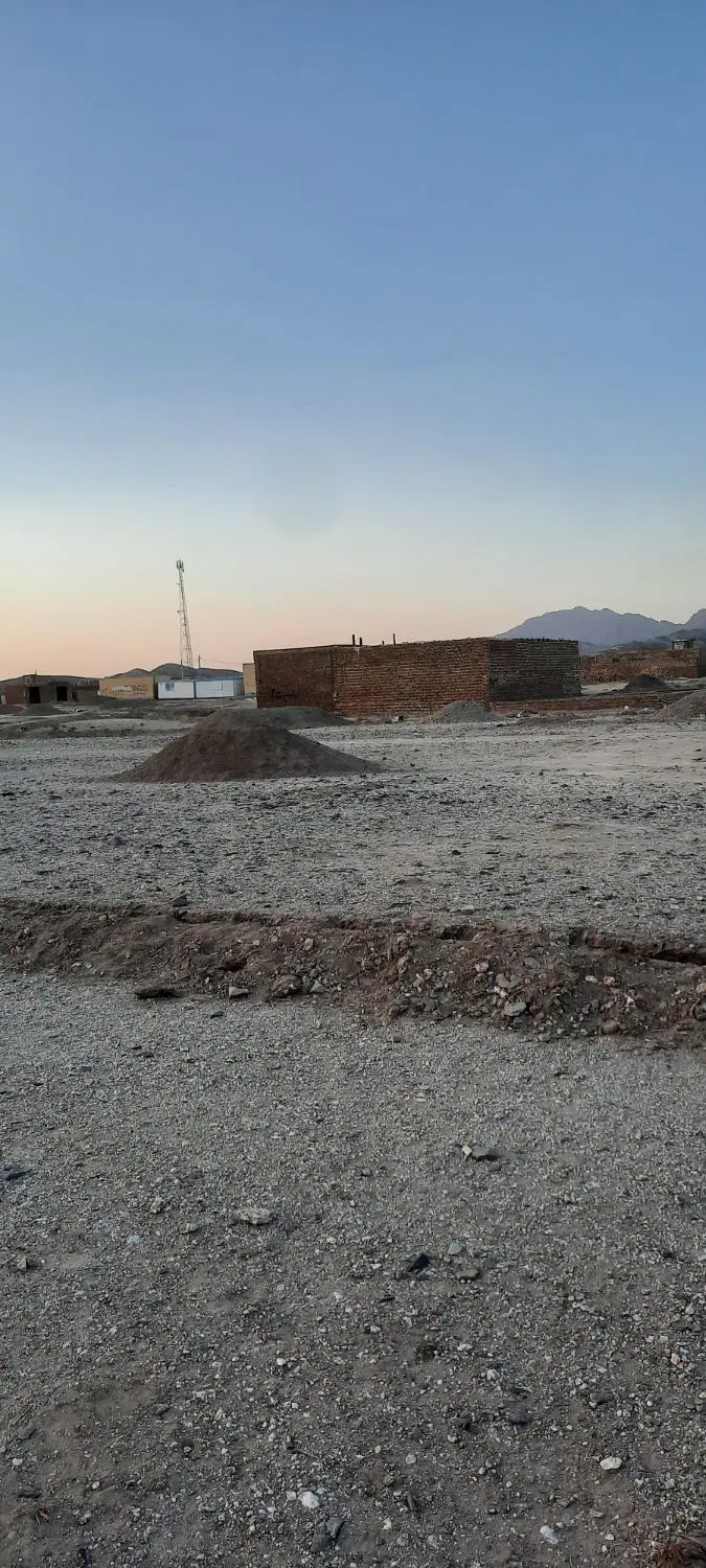 زمین۲۴۰ متری کالیکه