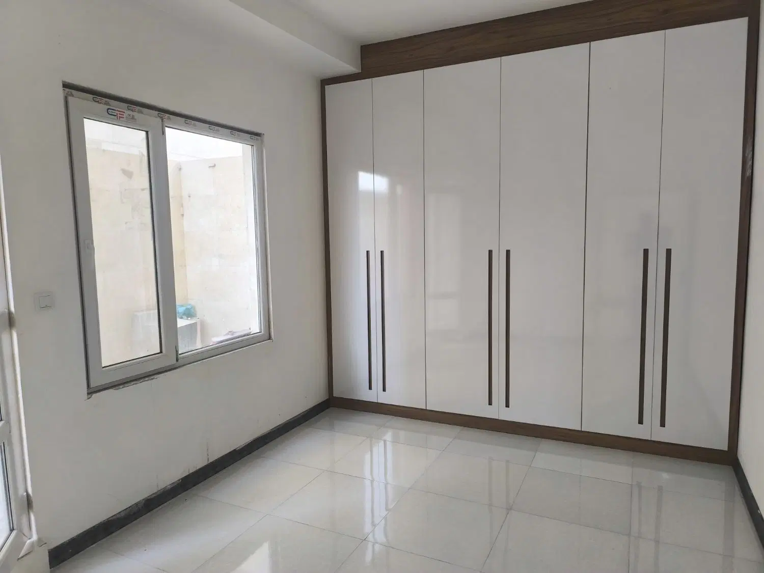 آپارتمان شاپوری یک