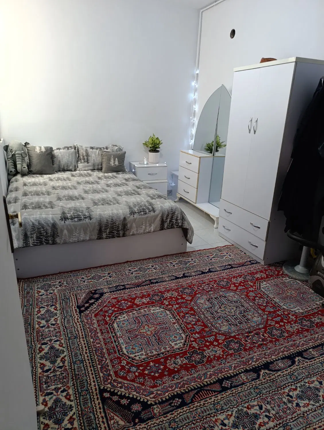 واحد ۷۵ متری دوخوابه تمیز .نمکوریا