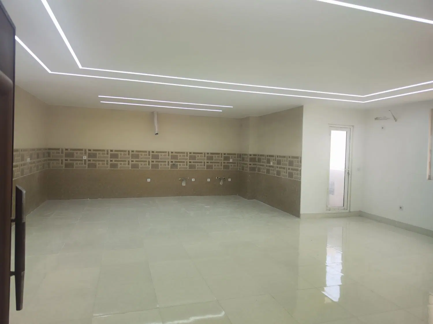 فروش واحد ۹۰ متری عاشوری
