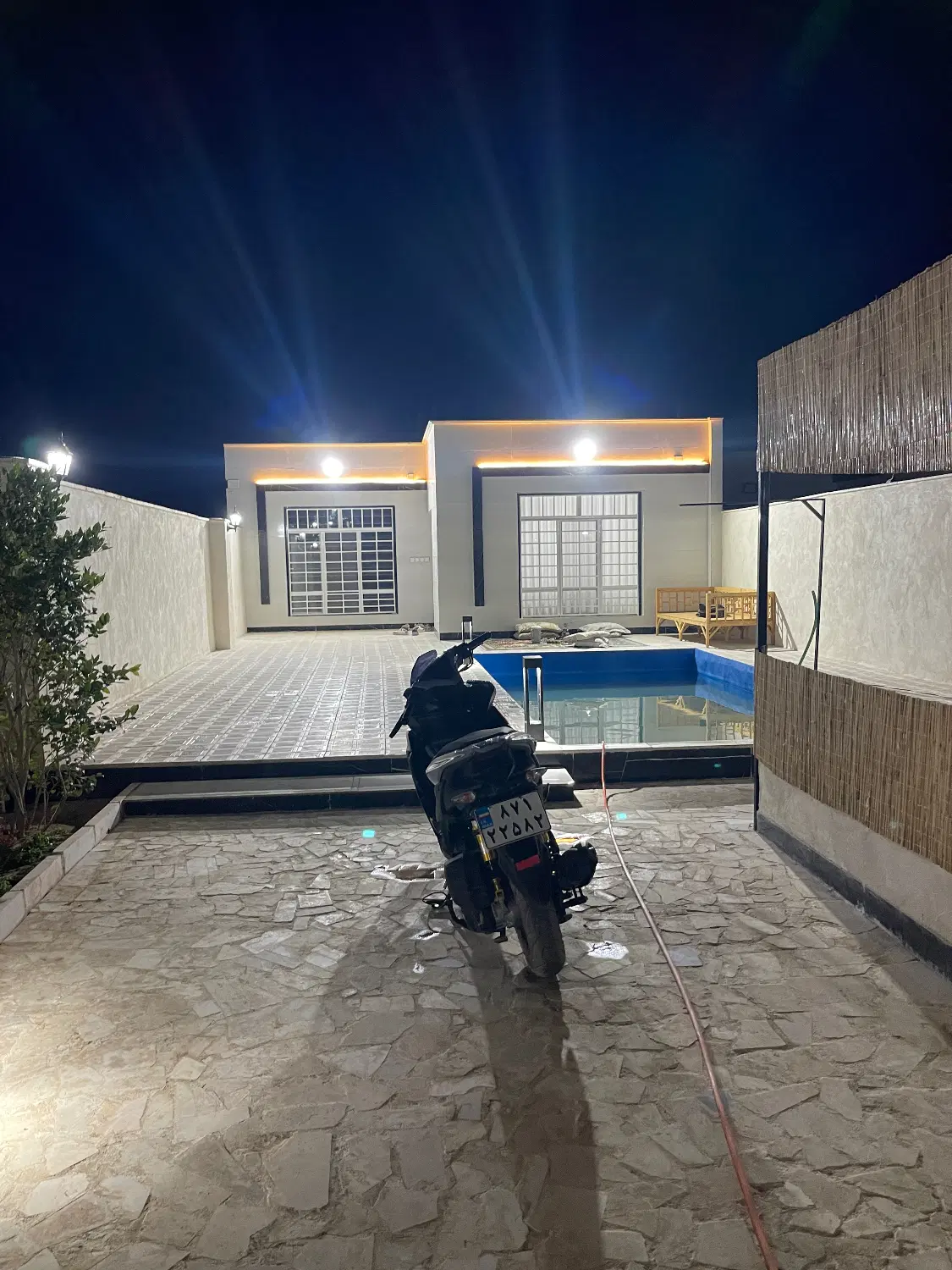 باغ ویلا ۳۰۰ متری