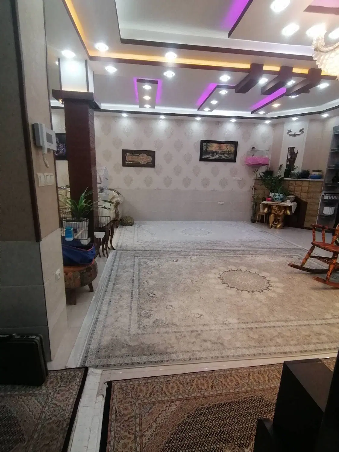 منزل دربست درب از حیاط