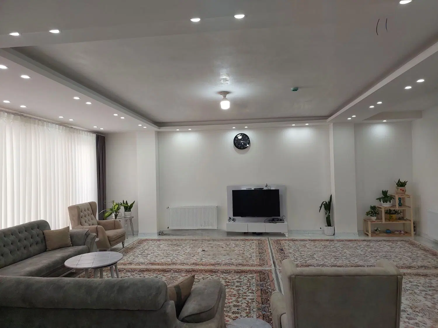 اپارتمان تک واحدی طبقه۳از۵طبقه