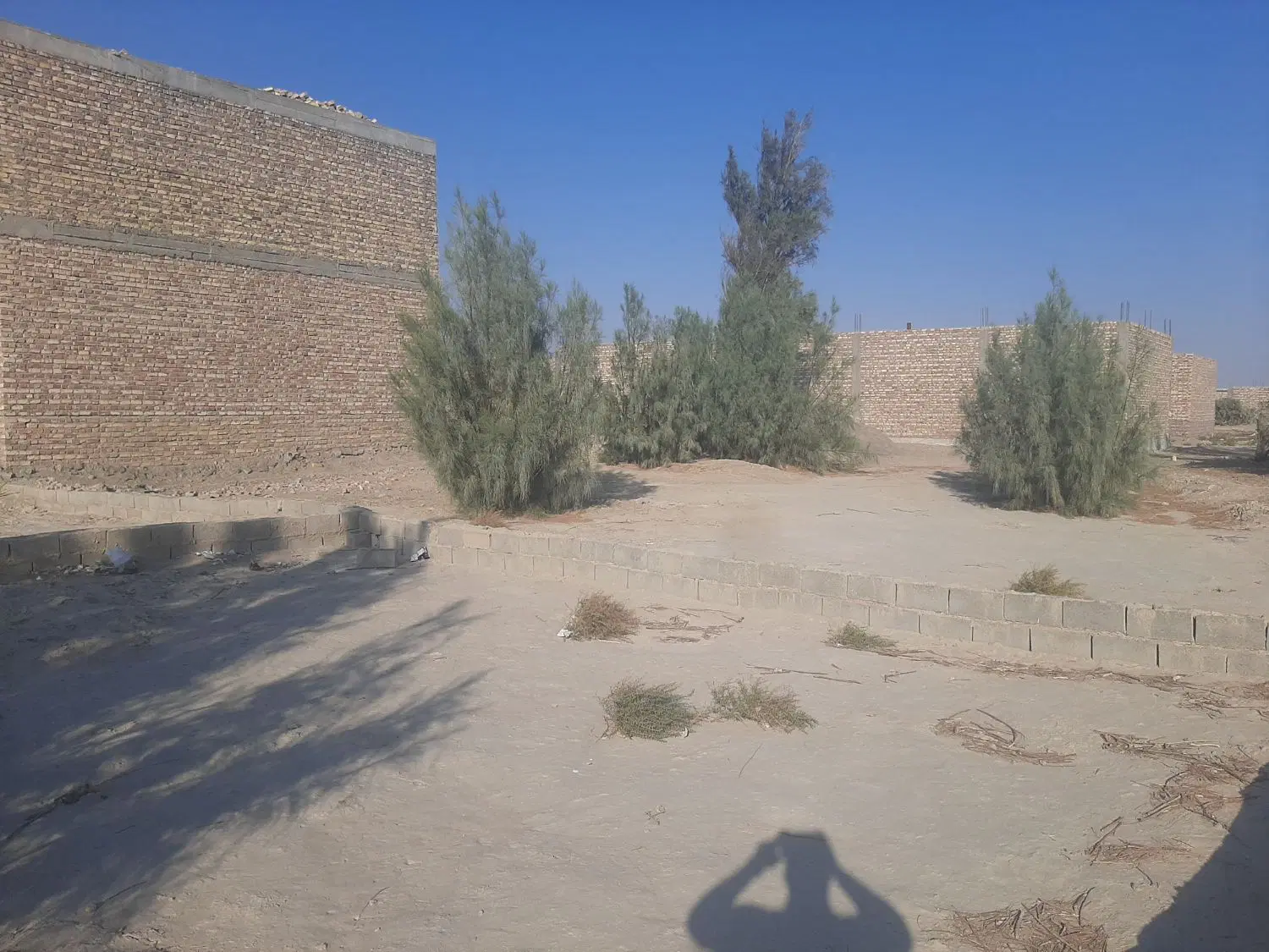 زمین فروشی