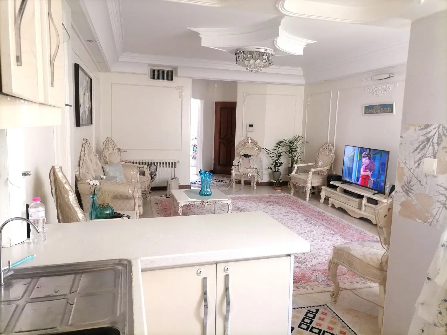 خوش نقشه، پرنور، (همون که دنبالش می گردی)