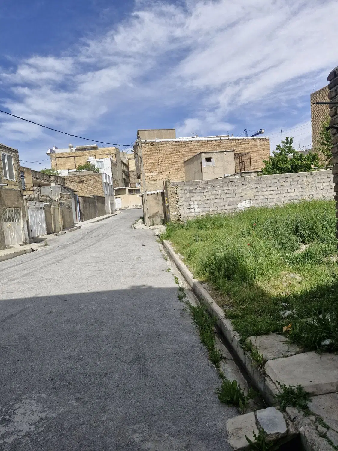 فروش زمین مسکونی پشت کلنیک حیات خیابان هنری