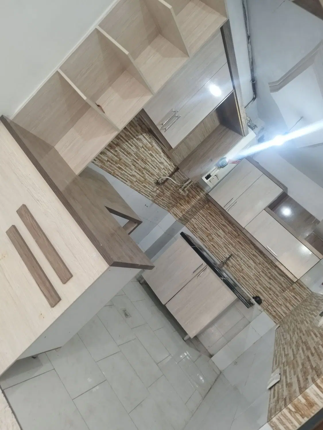 دو طبقه و نیم دربست ، جماران