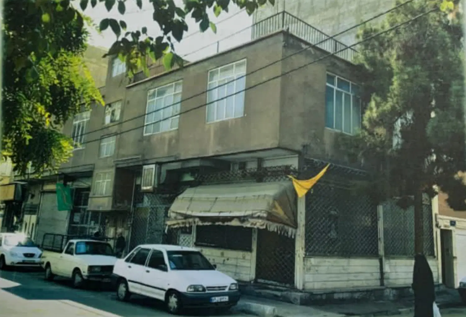 ملک تجاری مسکونی دونبش