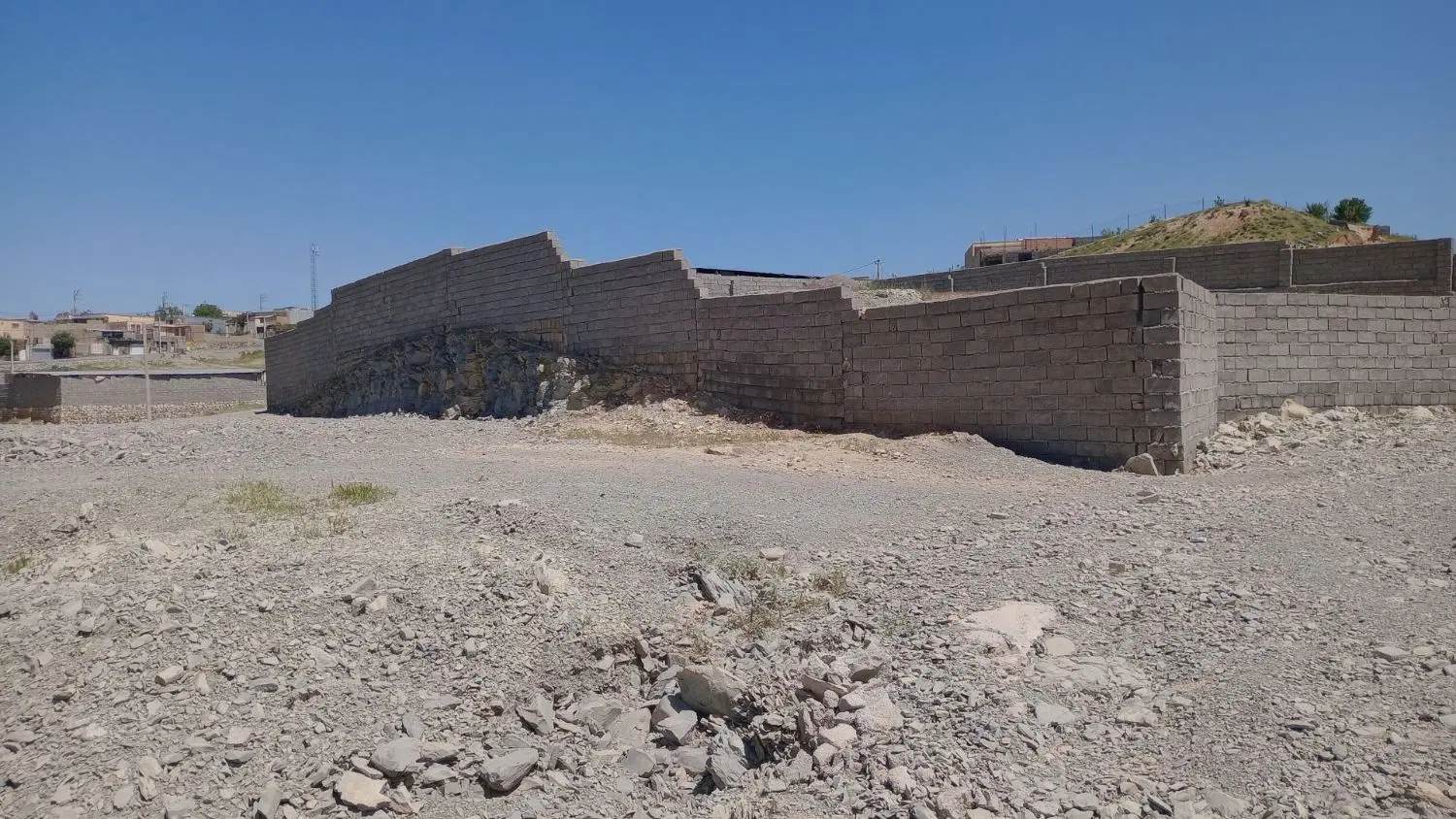 ۲۵۰متر زمین مسکونی خانه باغی