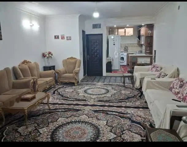 اپارتمان 82متر به همراه یک باب مغازه