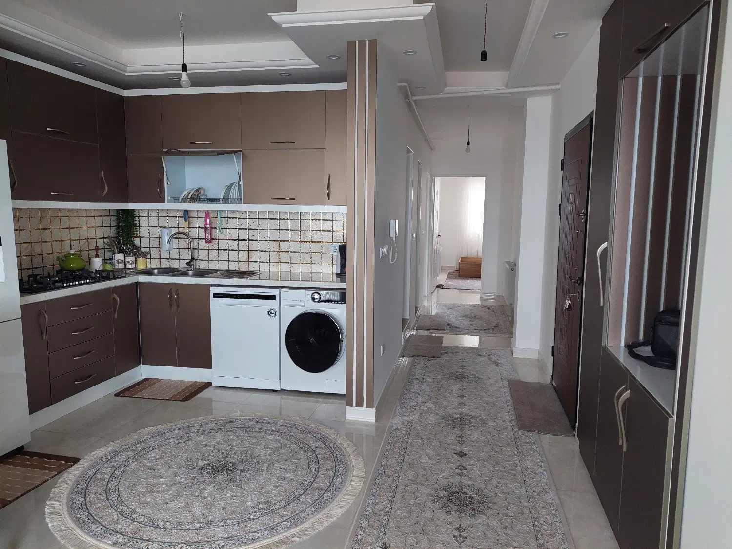 فروش یک واحد آپارتمان مسکونی