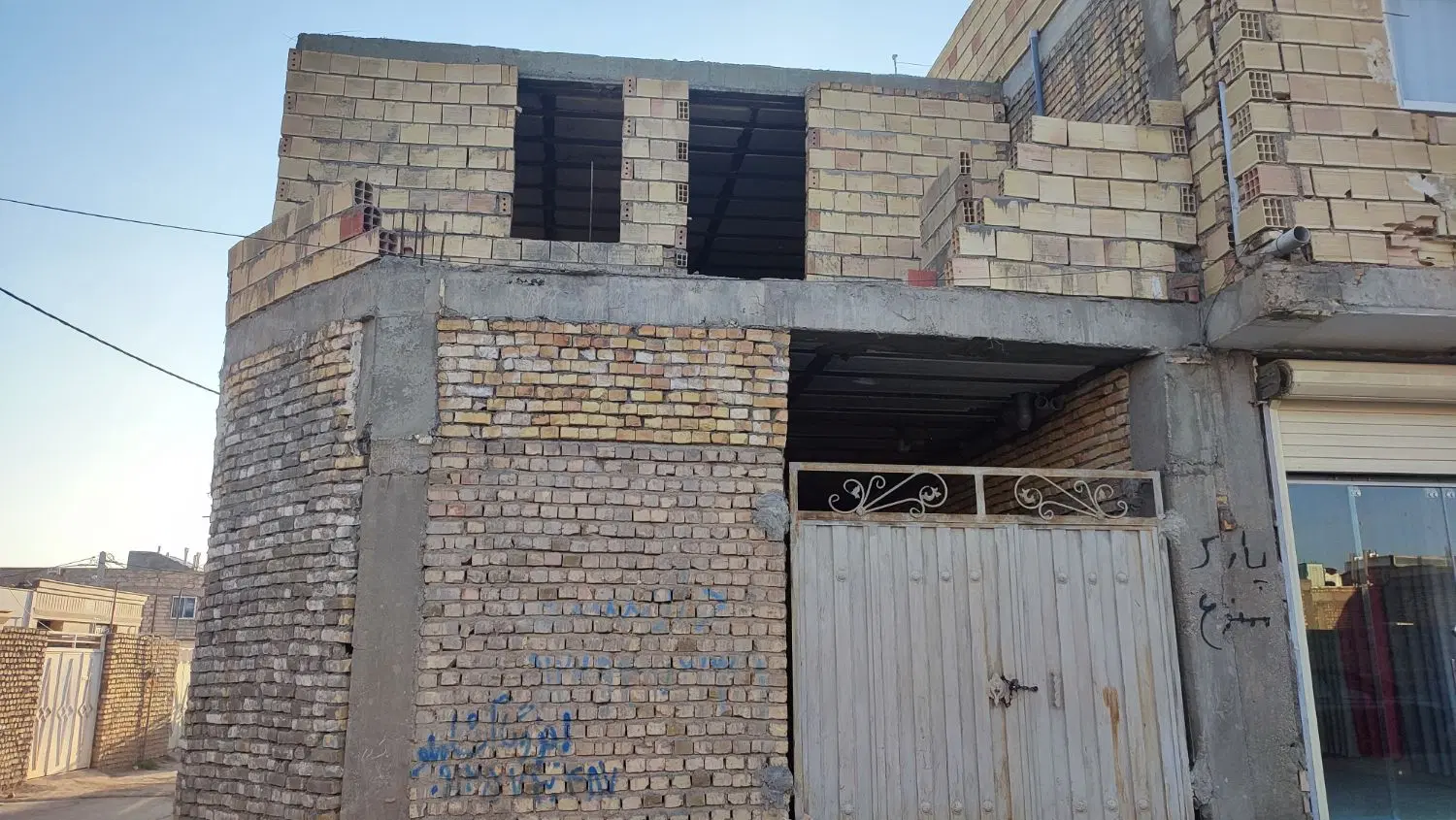 دوبلکس نیمه کاره
