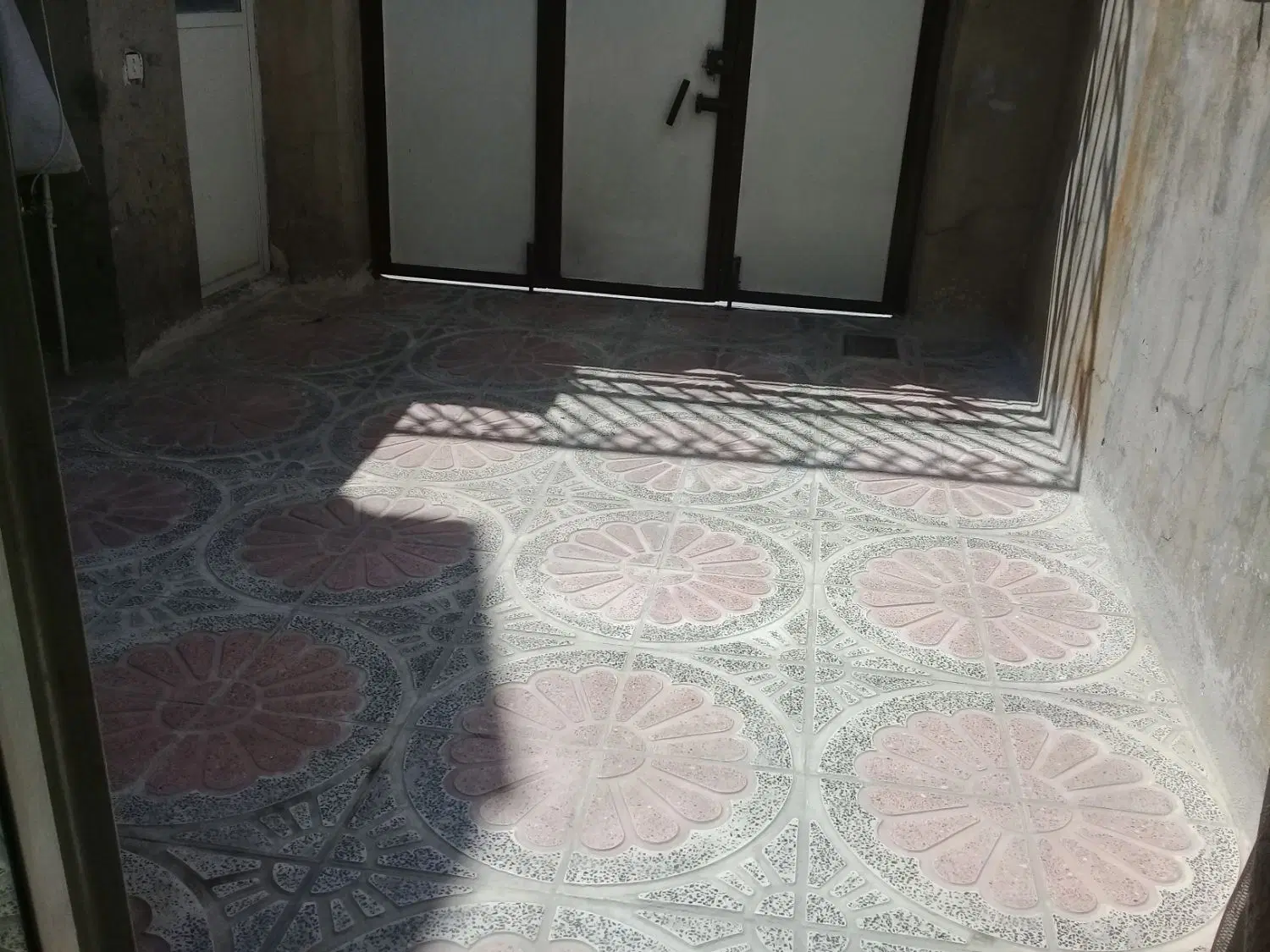 سوییت در طاق بستان پارکینگ دار