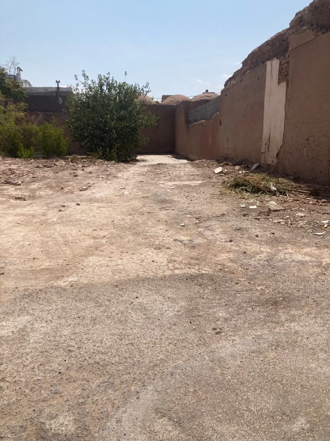 زمین خیابان سرباز ۴۲