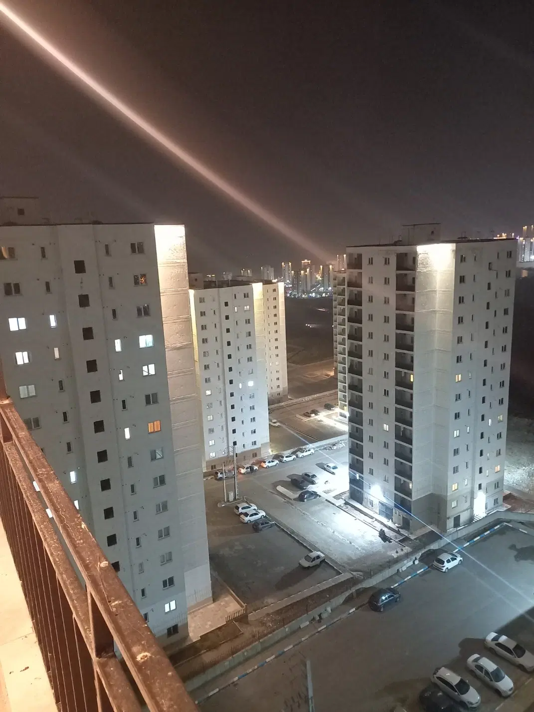 یک واحد آپارتمان با تمام امکانات لاکچری