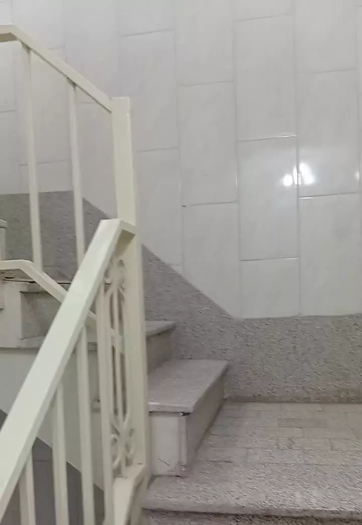 دفتر کار زیر زمین نیکبخت