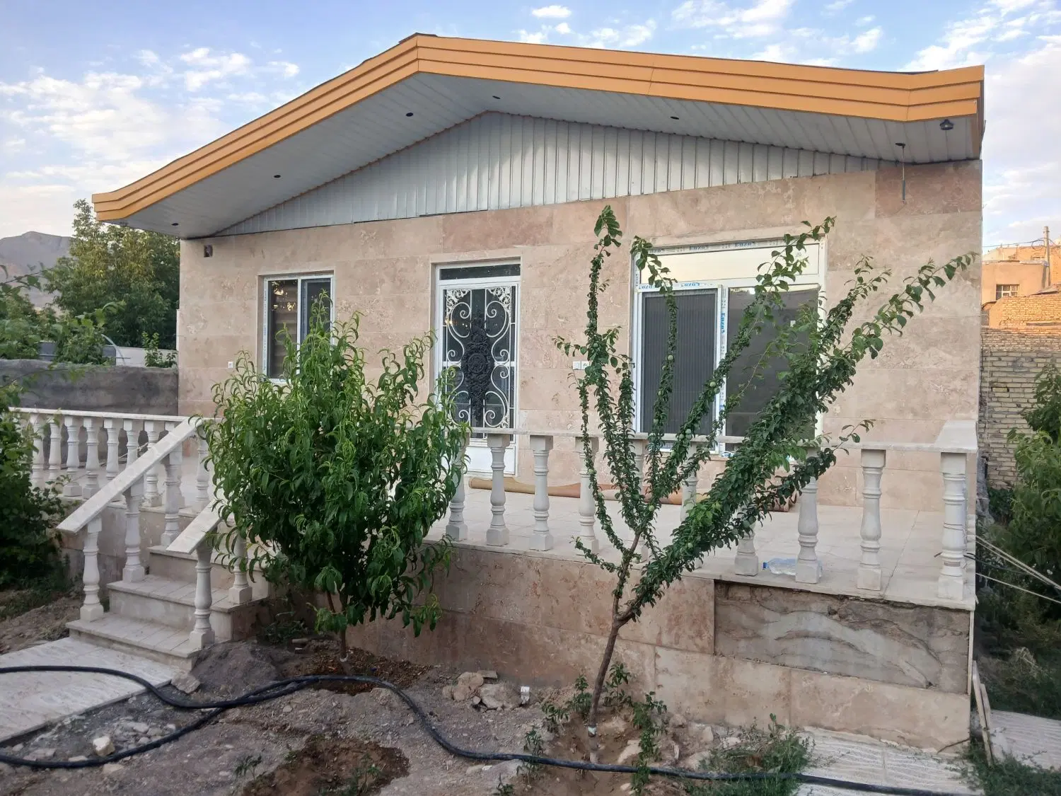 ویلا وخونه باغ گلشن اباد
