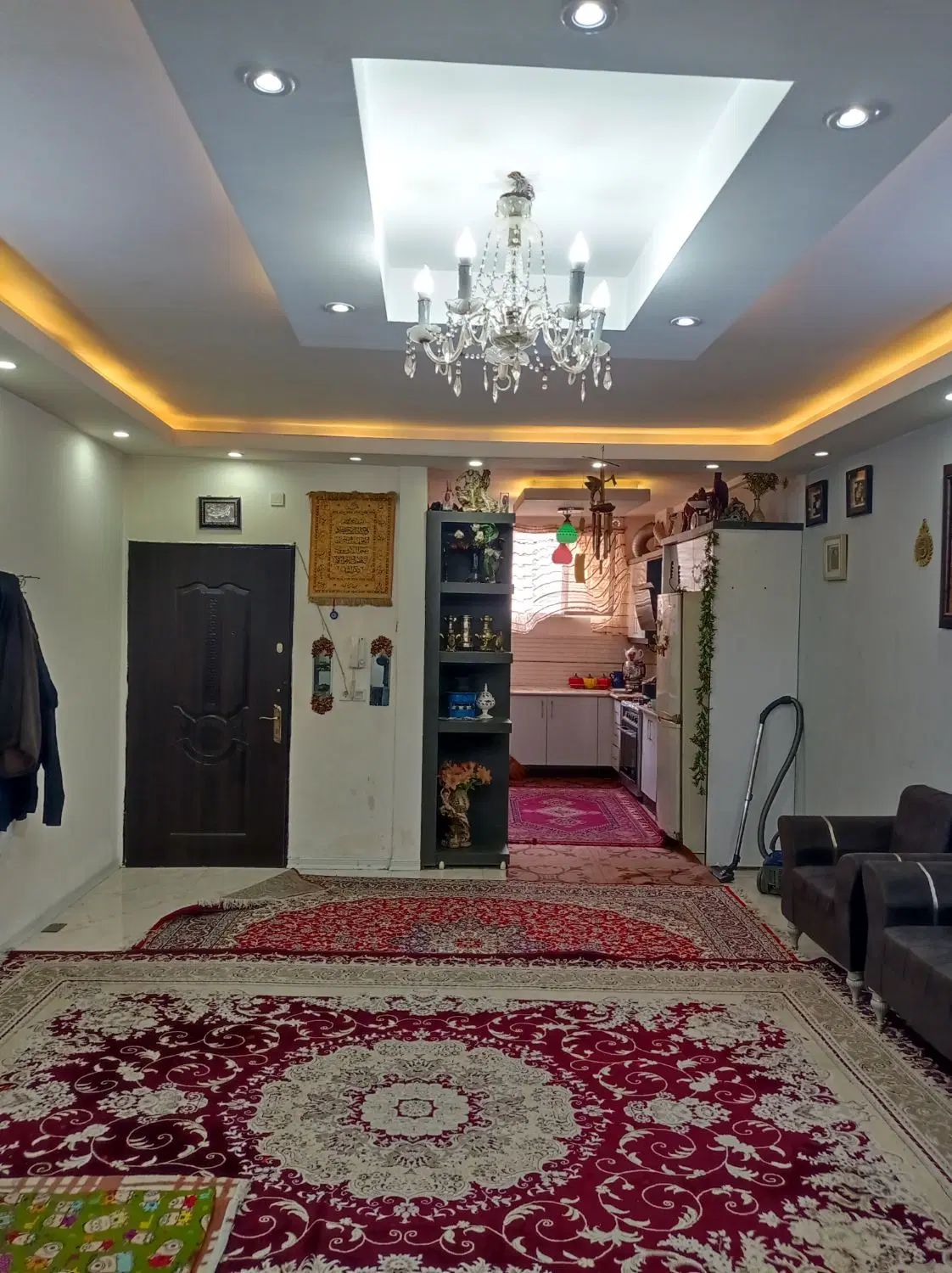 آپارتمان۸۵متری زیرفی.کوچه۱۵متری.طبقه اول.