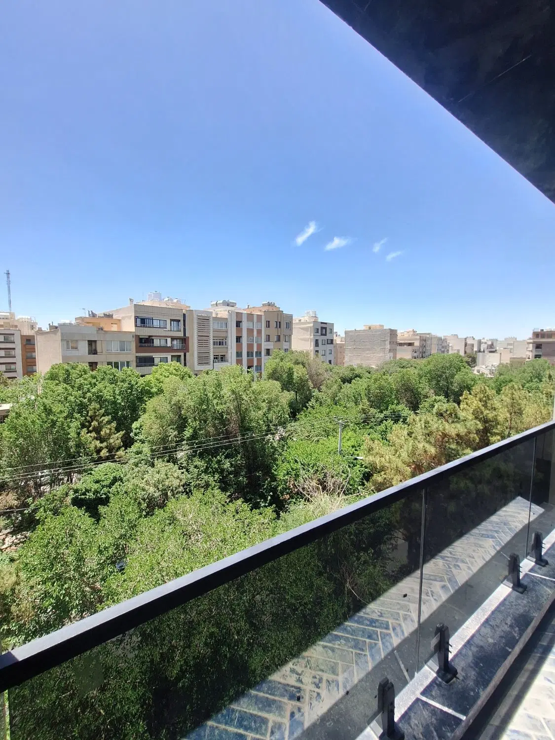 ۶۰۰ زمین چهار دیواری لوکیشن دستجا