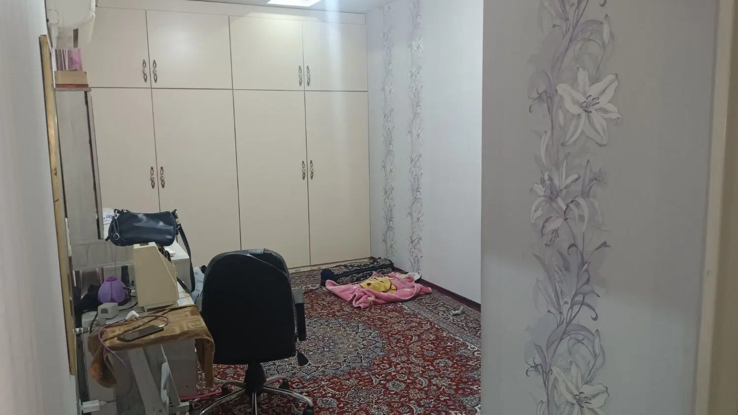 ۱۸۴ متری سند دار ۲ پارکینگ. تک واحدی