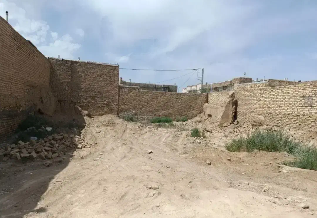 زمین فروشی واقع در نوقاب گناباد