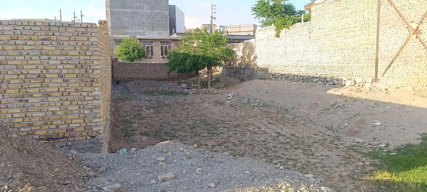 زمین فروشی